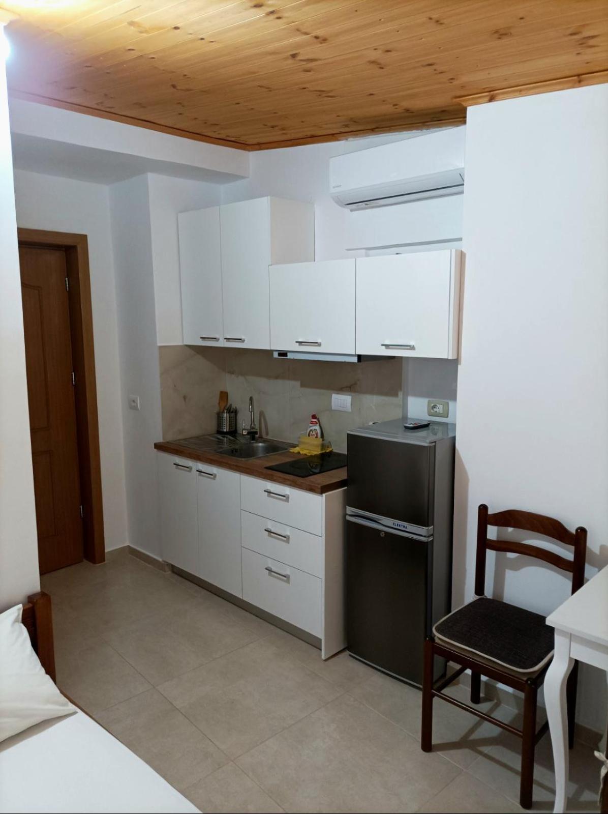 Villa Mihal Apartments Ksamil Exterior photo