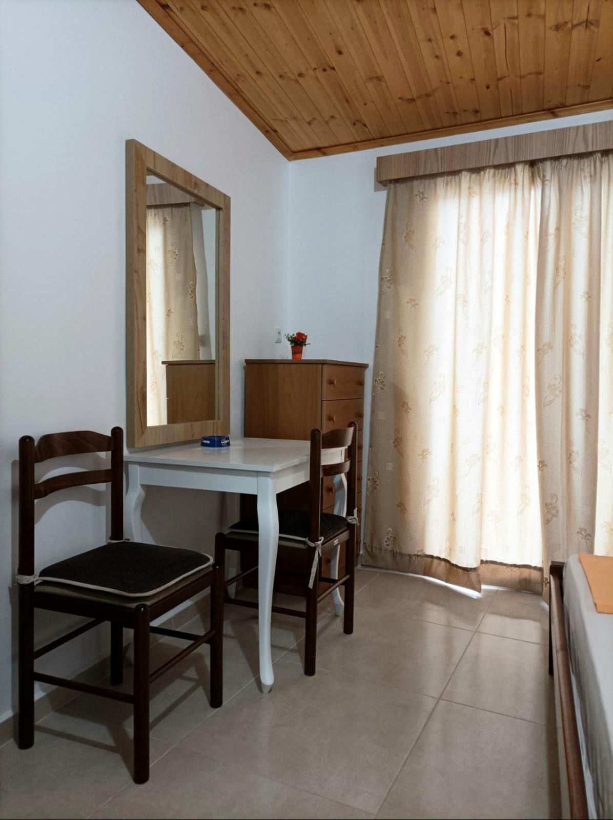 Villa Mihal Apartments Ksamil Exterior photo
